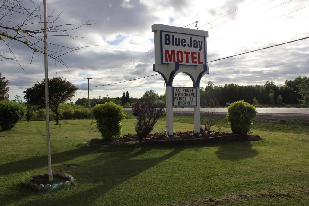 Blue Jay Motel Питерборо Экстерьер фото
