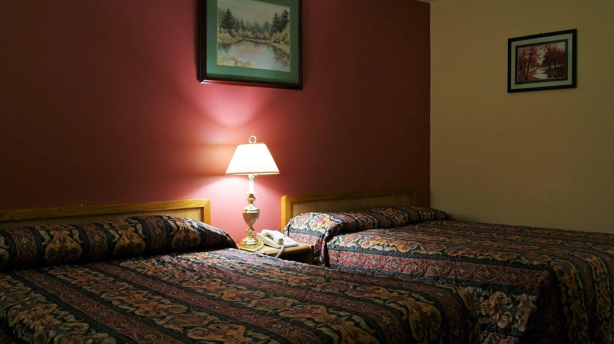 Blue Jay Motel Питерборо Экстерьер фото