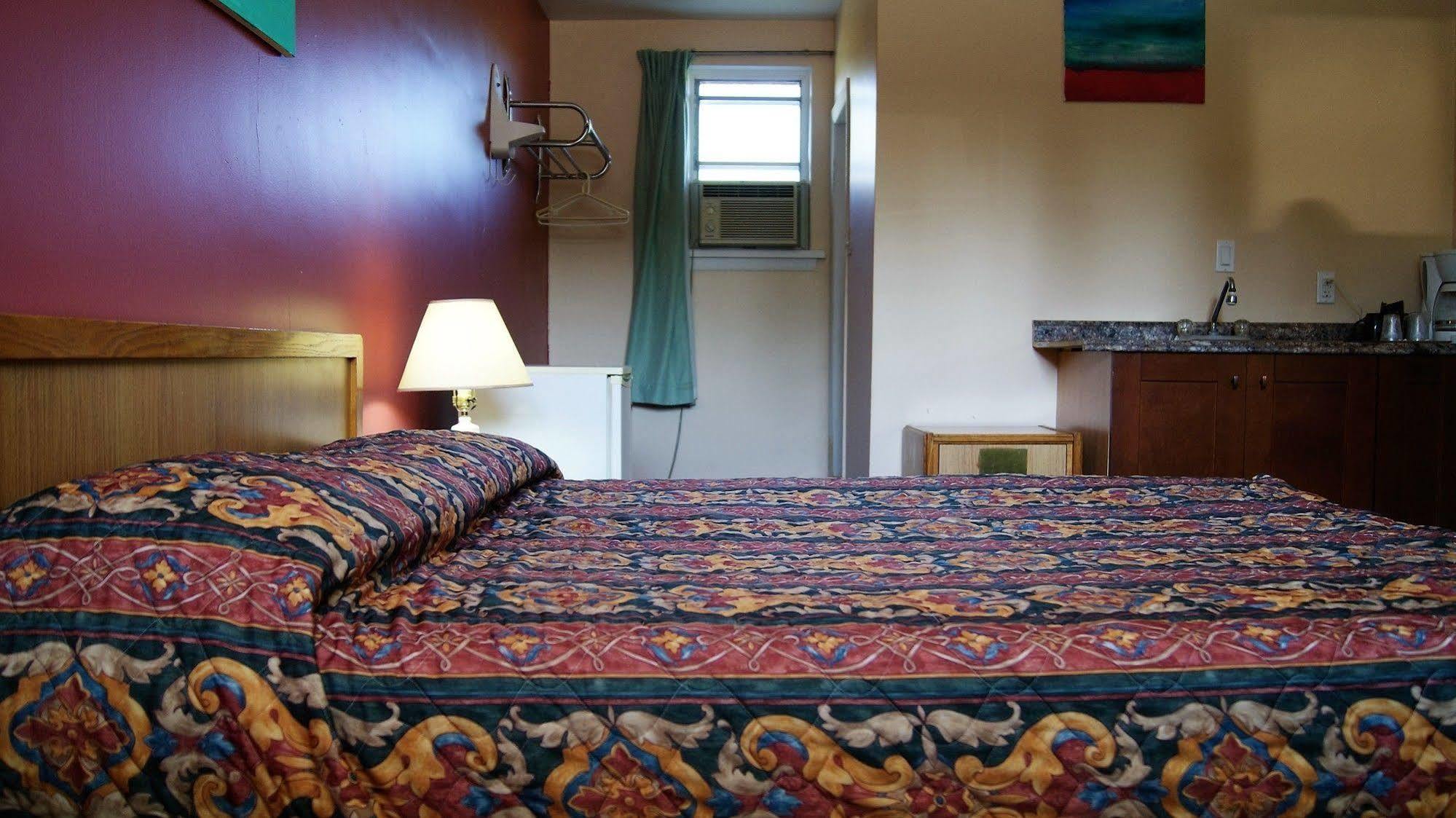 Blue Jay Motel Питерборо Экстерьер фото