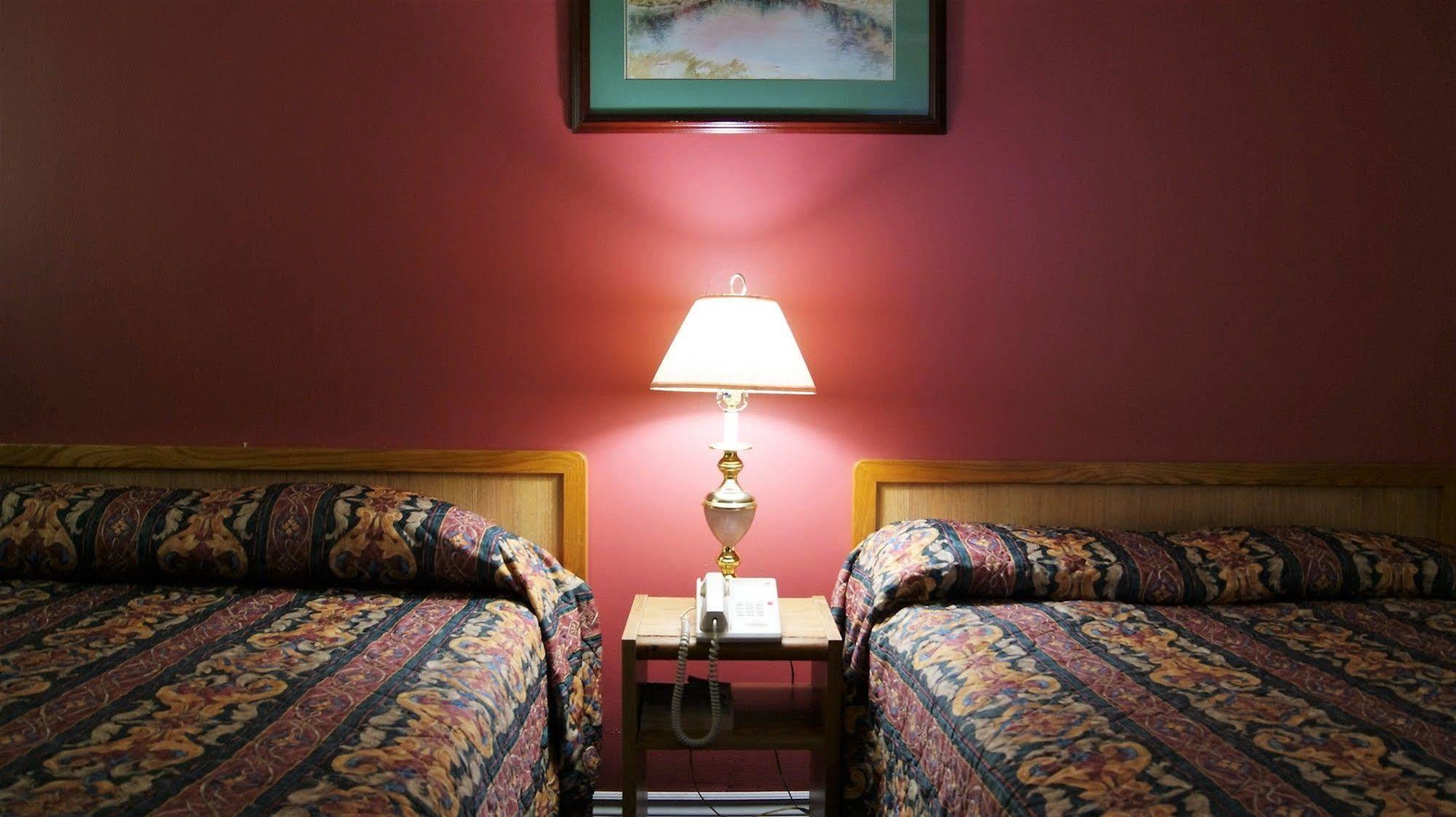 Blue Jay Motel Питерборо Экстерьер фото